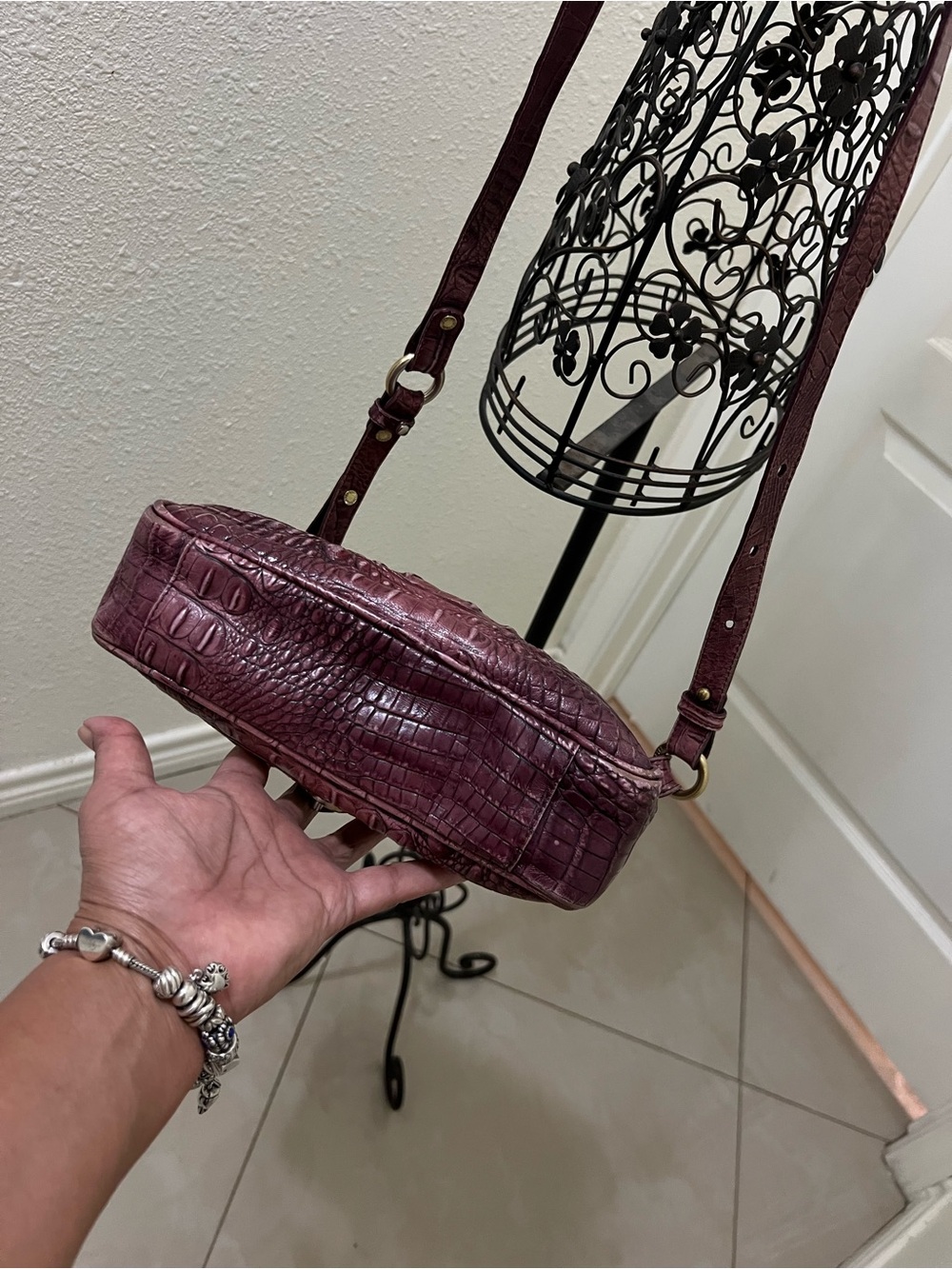 Brahmin Croc-Embossed - Picture 15 of 16